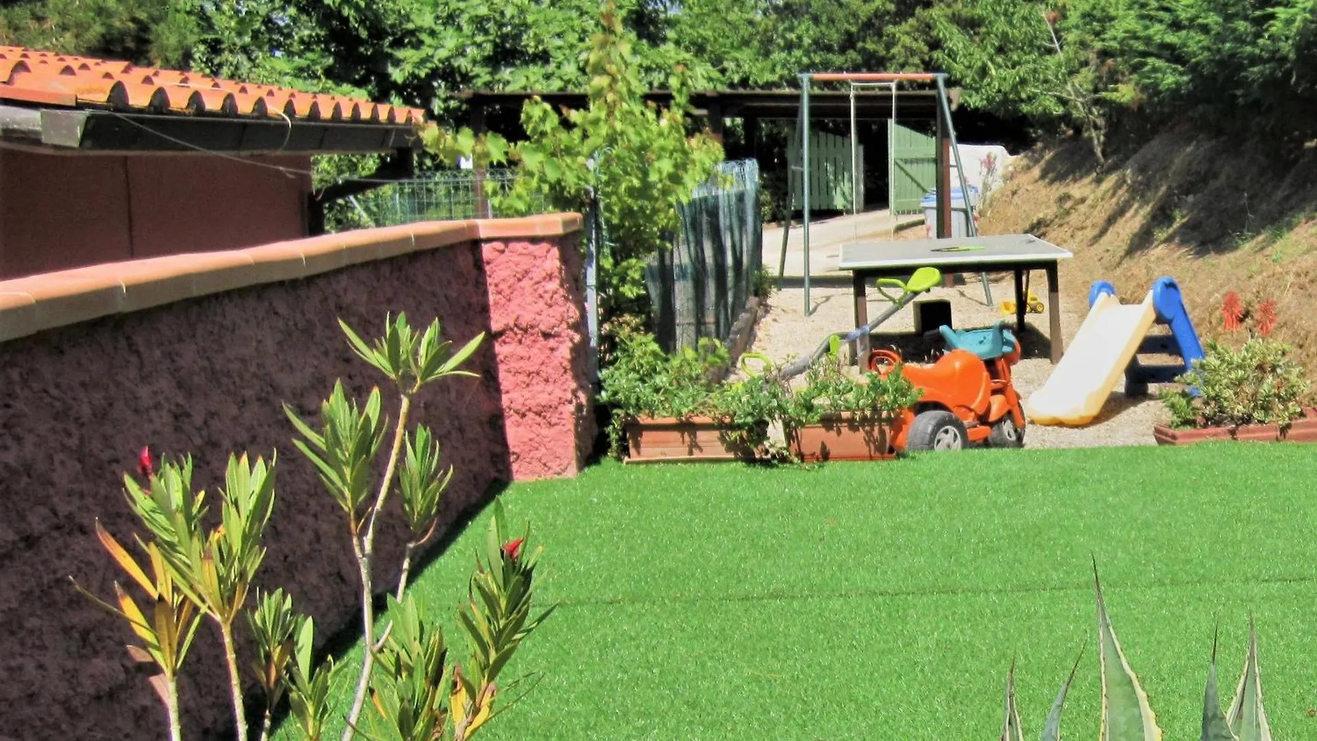 Wohnung In Capoliveri Mit Schoenem Garten
